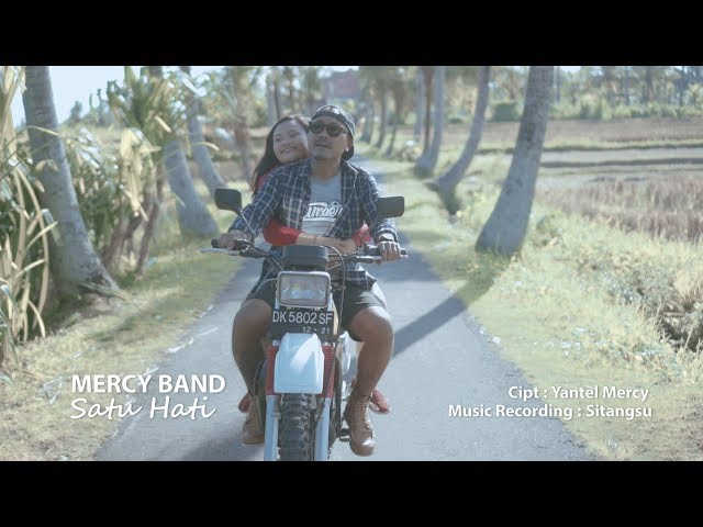 MERCY BAND - SATU HATI OFFICIAL VIDEO KLIP class=