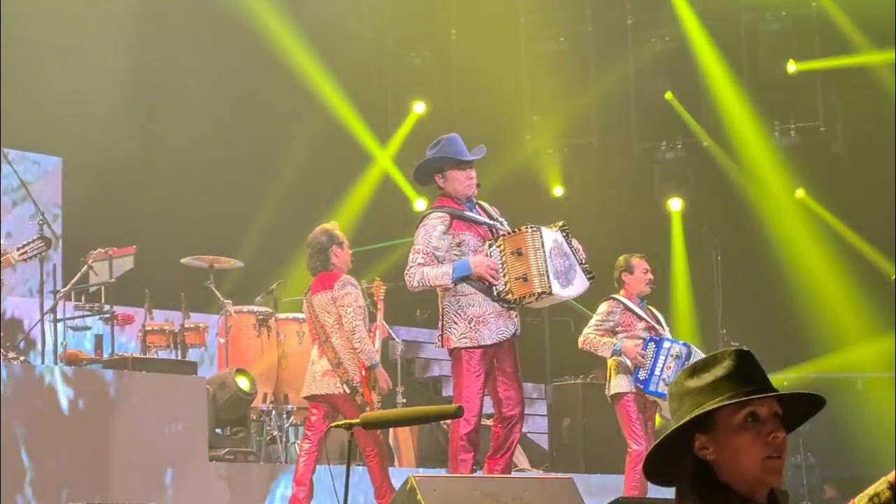 Los Tigres Del Norte Tres Veces Mojado Tres Veces Mojado, Los Tigres del Norte, 14 octubre 2022, Arena