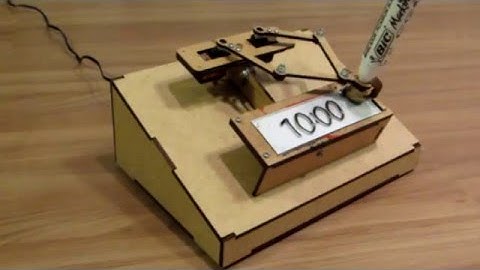 Plot Clock, o relógio que escreve!