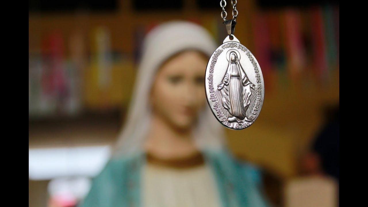 Que significa encontrar una medalla de la virgen