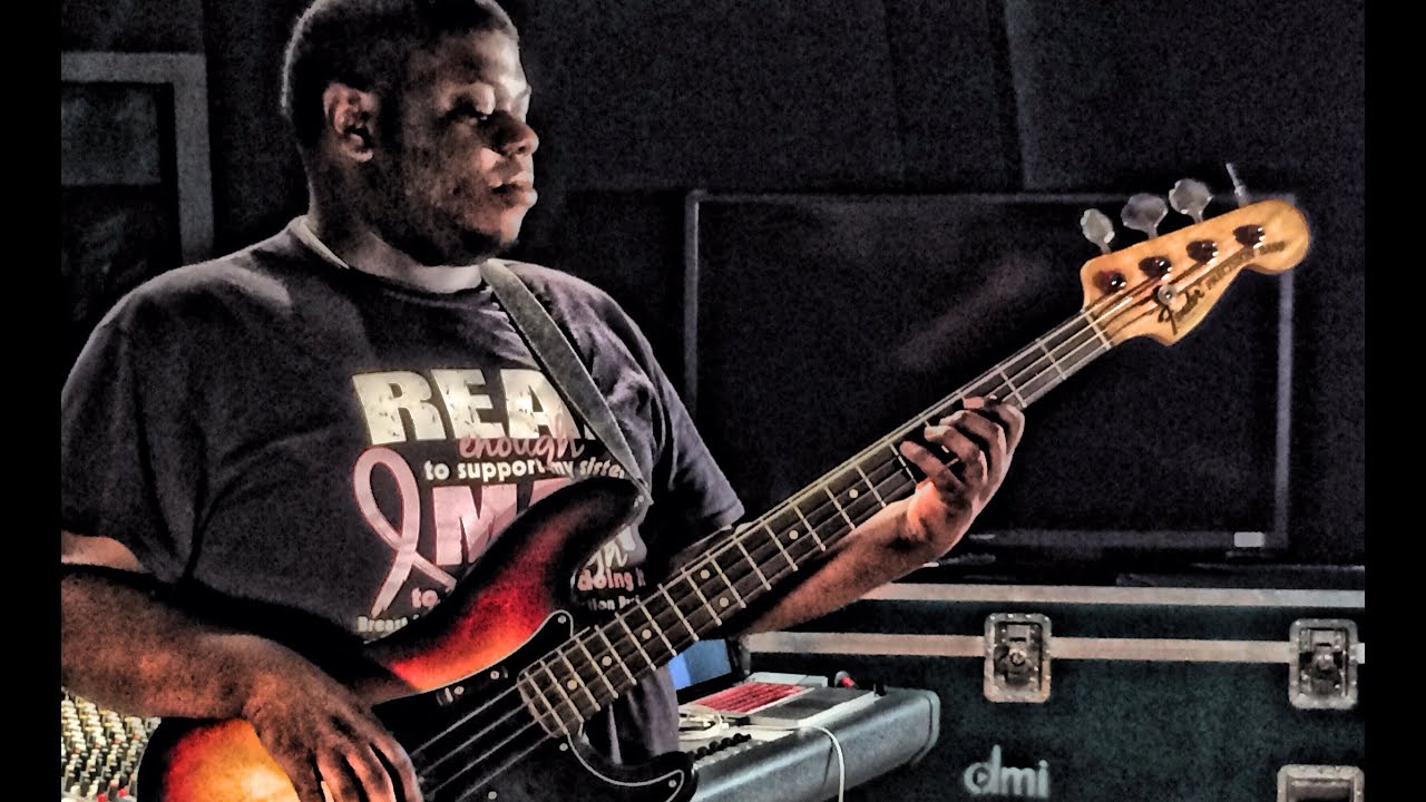 Horace Willis: Bass Cover of Love Never Felt So Good (by Michael Jackson) Bass Cover