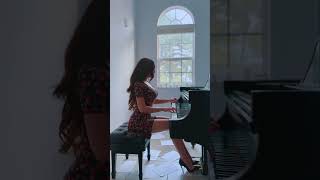 YouTubers like LOLA ASTANOVA and similar channels