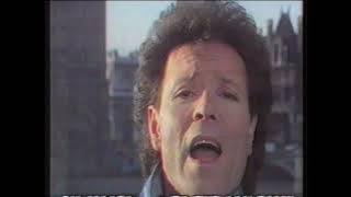 Download lagu CLIFF RICHARD & ELTON JOHN SLOW RIVERS TELECOM TOWER 1987