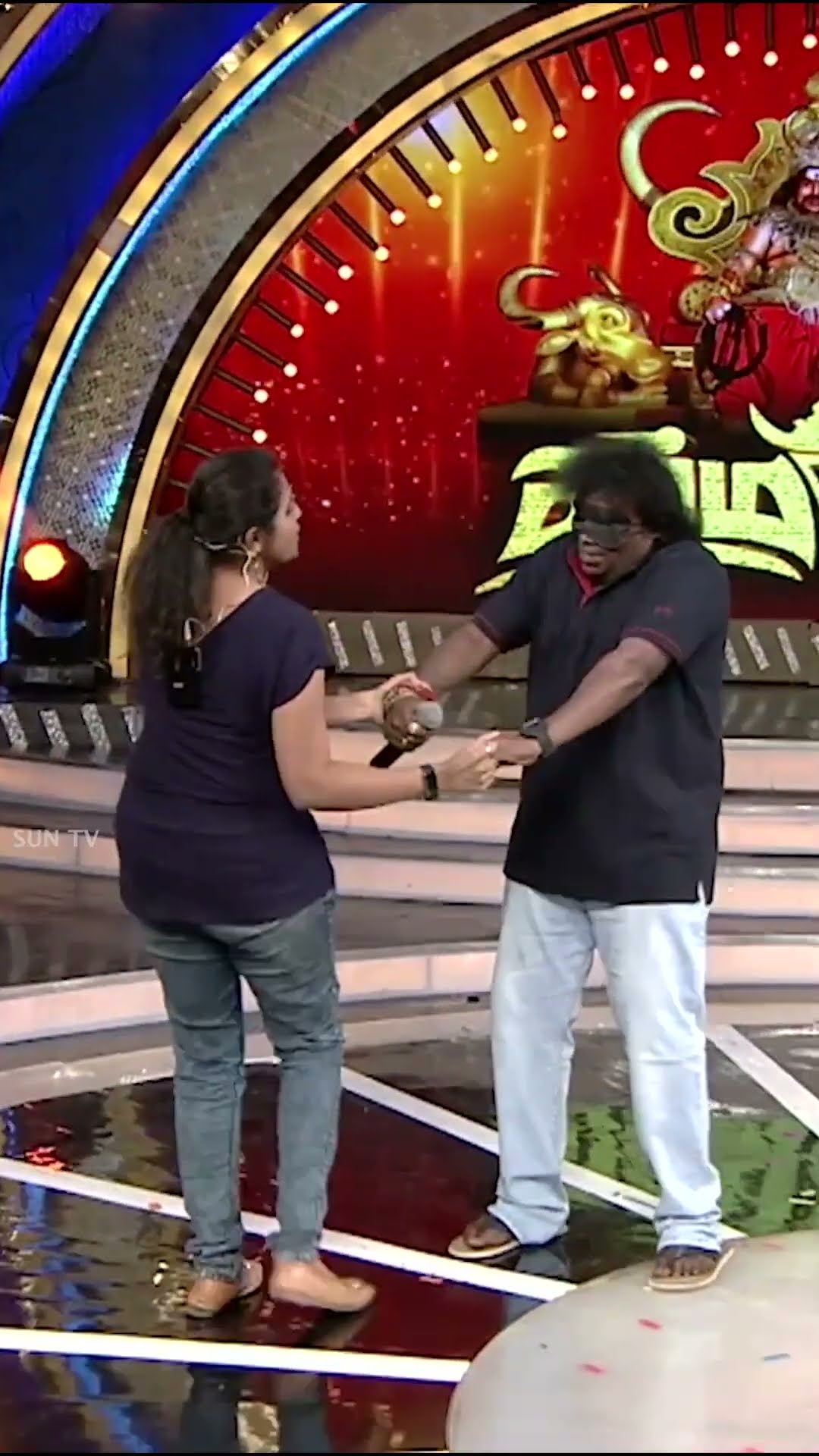பாவம் யா அந்த மனுஷன் ஒரு வலி பண்றீங்க..? | Autograph #Throwback | #shorts