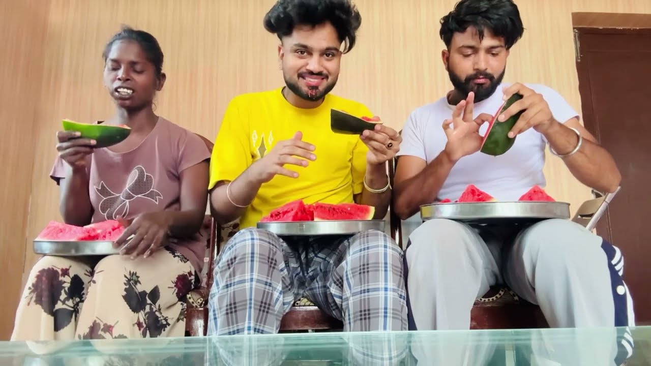 Humne kia watermelon challenge 😂🍉 || aise to rakshas 👹 bhi nhi khate 🤣 || raju didi