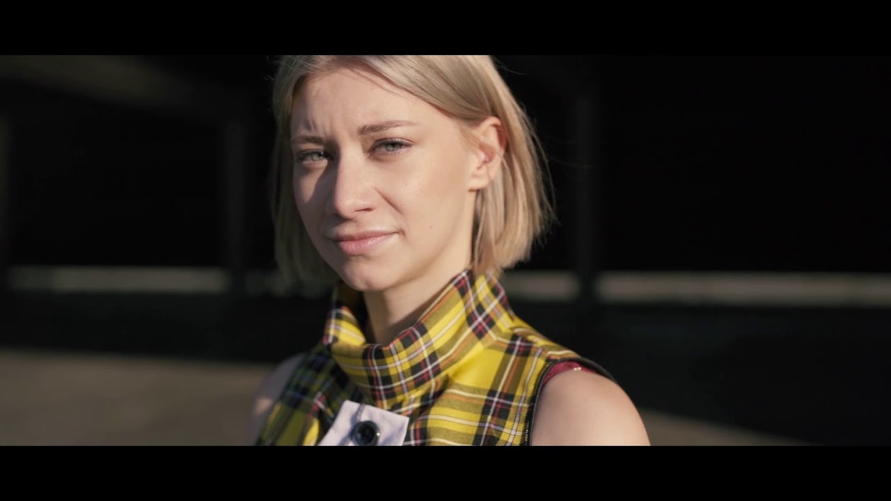 ** I Janina Jourdan I Create your Revolution I TOP60 Finalist I FRANKfurtstyleaward 2020