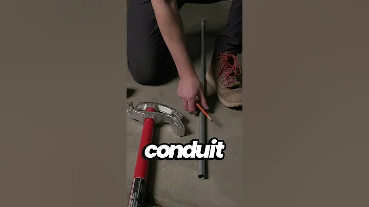 How do you bend a 90 in EMT Conduit?