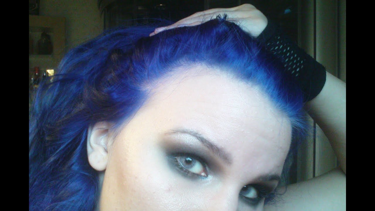 blue hair with light roots