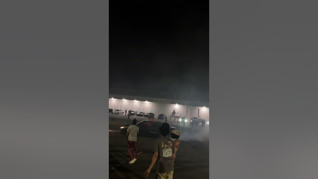 pizza-hut-drivers-playing-dangerous-games-viralvideo-automobile