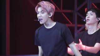 151016 THE EXO`luXion EXO - HURT Baekhyun focus Resimi