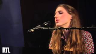 Birdy - "Skinny Love" Live at Le Grand Studio RTL