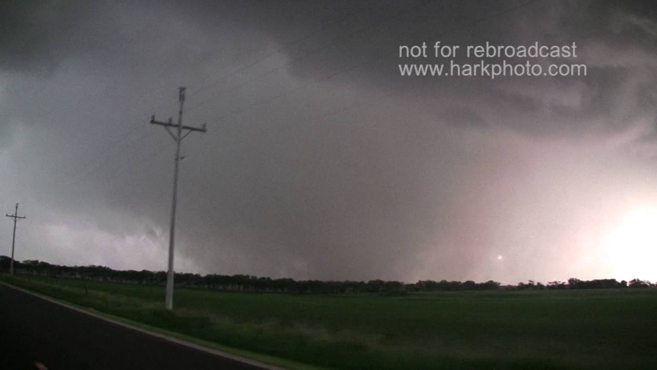 Wedge tornado near Chapman, Kansas on May 25, 2016 YouTube