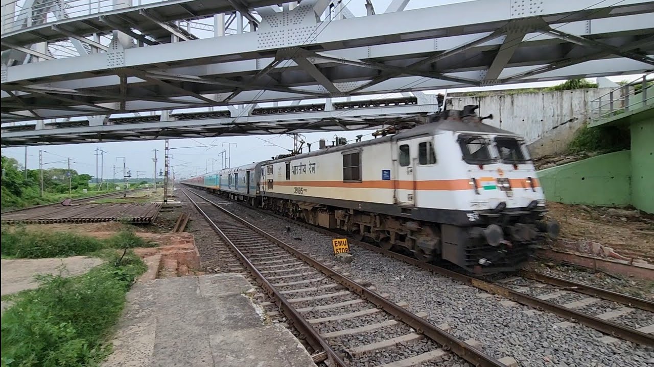 Wap7 Rajdhani Honking HWH WAP 7 Sealdah Rajdhani blazes apart Kamarkundu at 130 KMPH ...