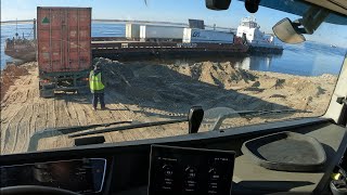 Переправа через Лену в Якутск.VOLVO FH 540