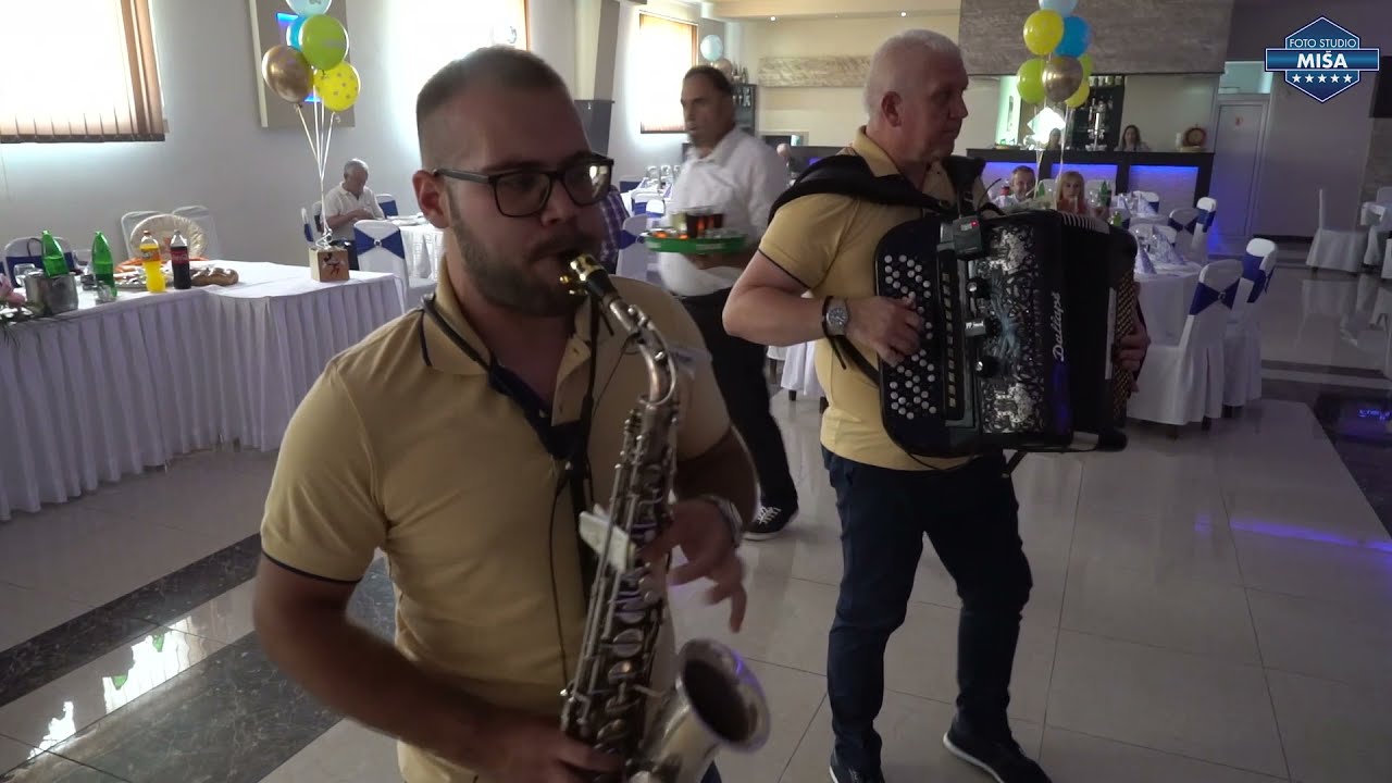 Orkestar Dejana Ljubomirovica-Splet kola kod Karabasa(LIVE)