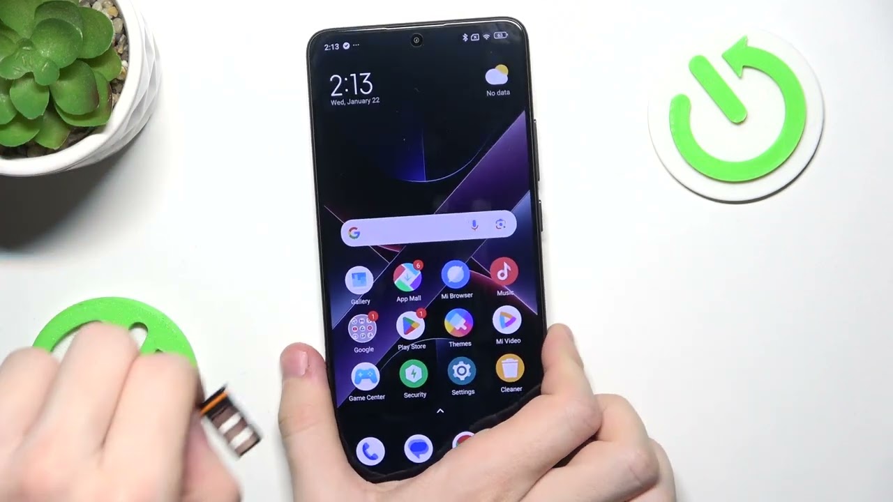 Как вставить SIM-карту в телефон POCO