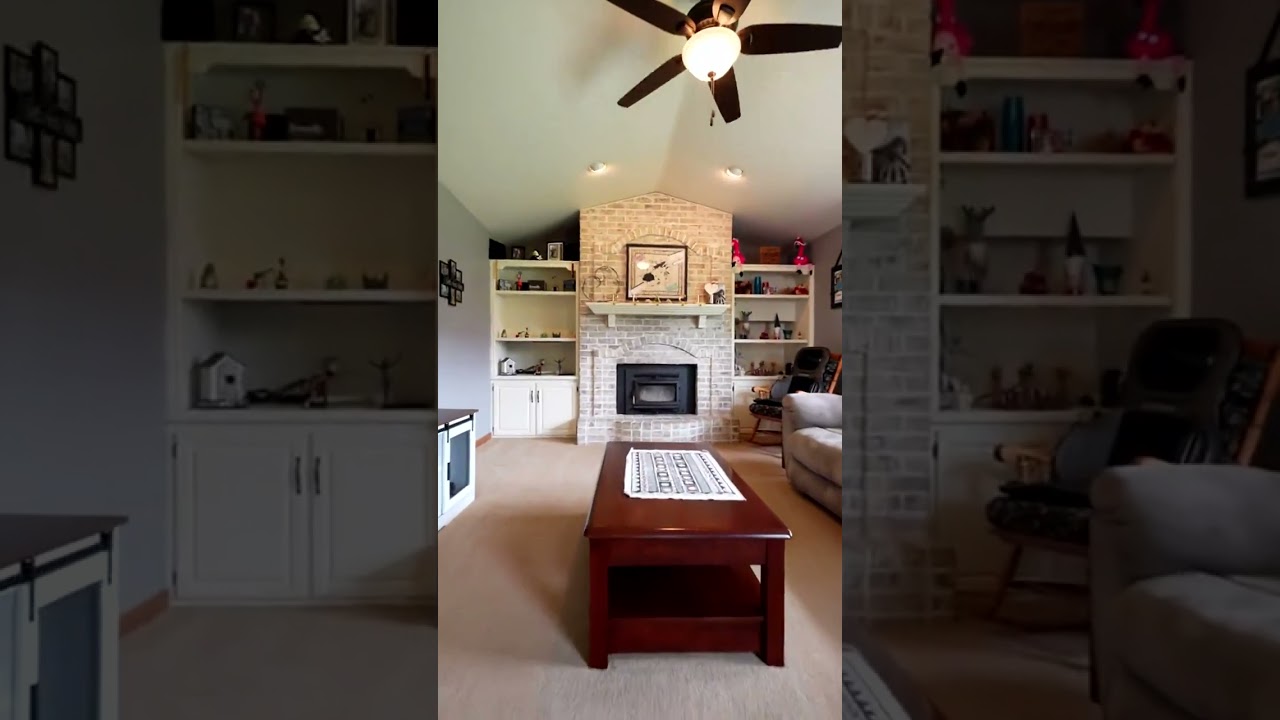 🏡 JUST LISTED! – 💲449,900 – 📍De Pere - 📫 803 W