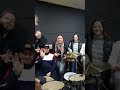 ¡Felices fiestas! Esperamos que disfrutéis de la Navidad cantando nuestros villancicos flamencos🎤 I