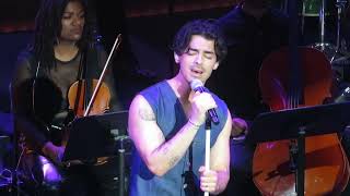 Jonas Brothers - Turn Right - Live