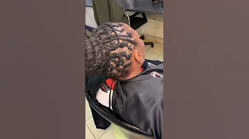 She Wanted A Hairstyle That Can Last Her For Two Months Straighthair Protectivehairstyle Dreadloc 