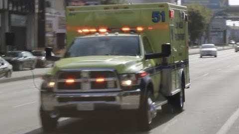 [eQ2B] LAFD Rescue 51 Transporting Code 3 from LAX