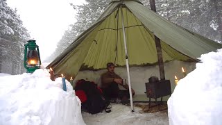 Hot Tent Camping In Deep Snow / Building complete and warm survival shelter / Snow Shelter by Serkan Bilgin Bushcraft 12,493 views 6 months ago 21 minutes