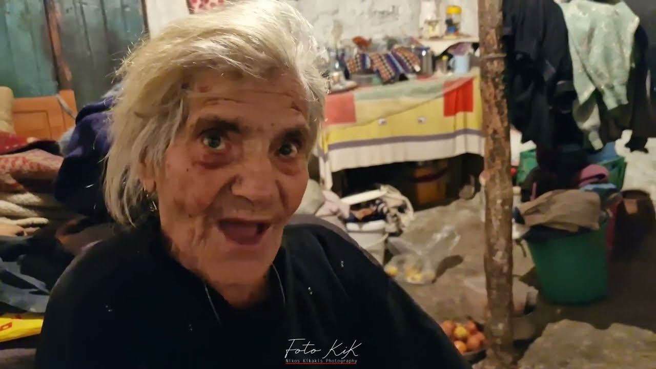 Παρεάκι στην Καλαμαύκα Πολλα χαιρετίσματα σε όλους