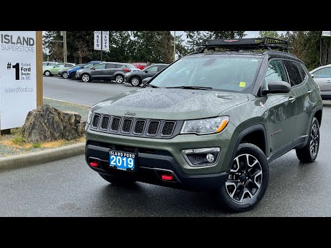 Video: May backup camera ba ang 2019 Jeep Compass?