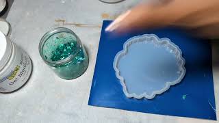 Using Acrylic Ink to Add Color to Crushed Glass and Testing in Resin!