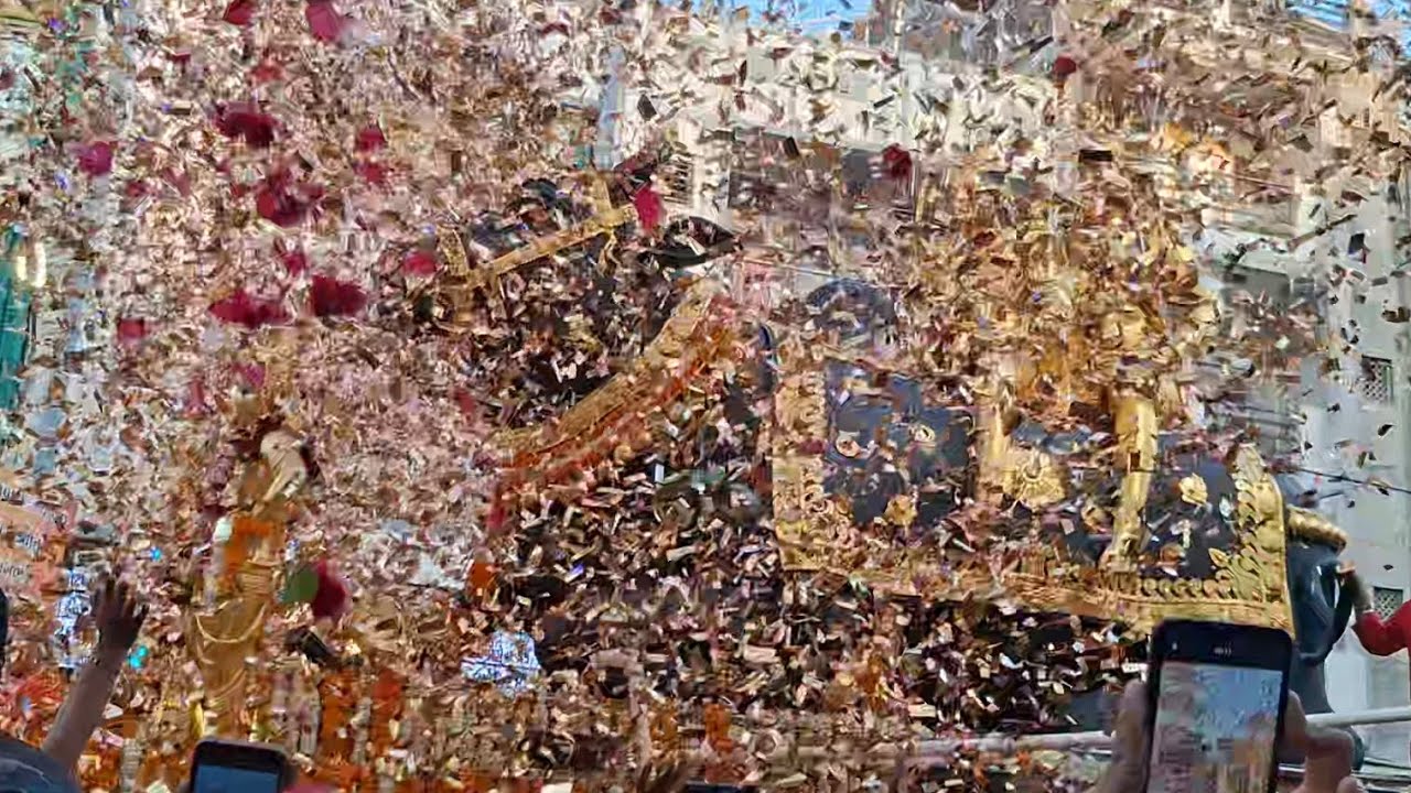 World's largest shivji ki savari 📿 !!   At VADODARA,GUJARAT  😲  #mahadev #shivjikisavari #shivratri 