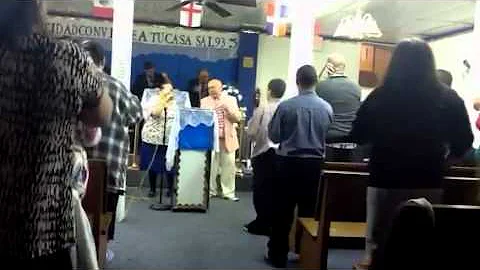 Pastora, Minerva Acevedo Singing