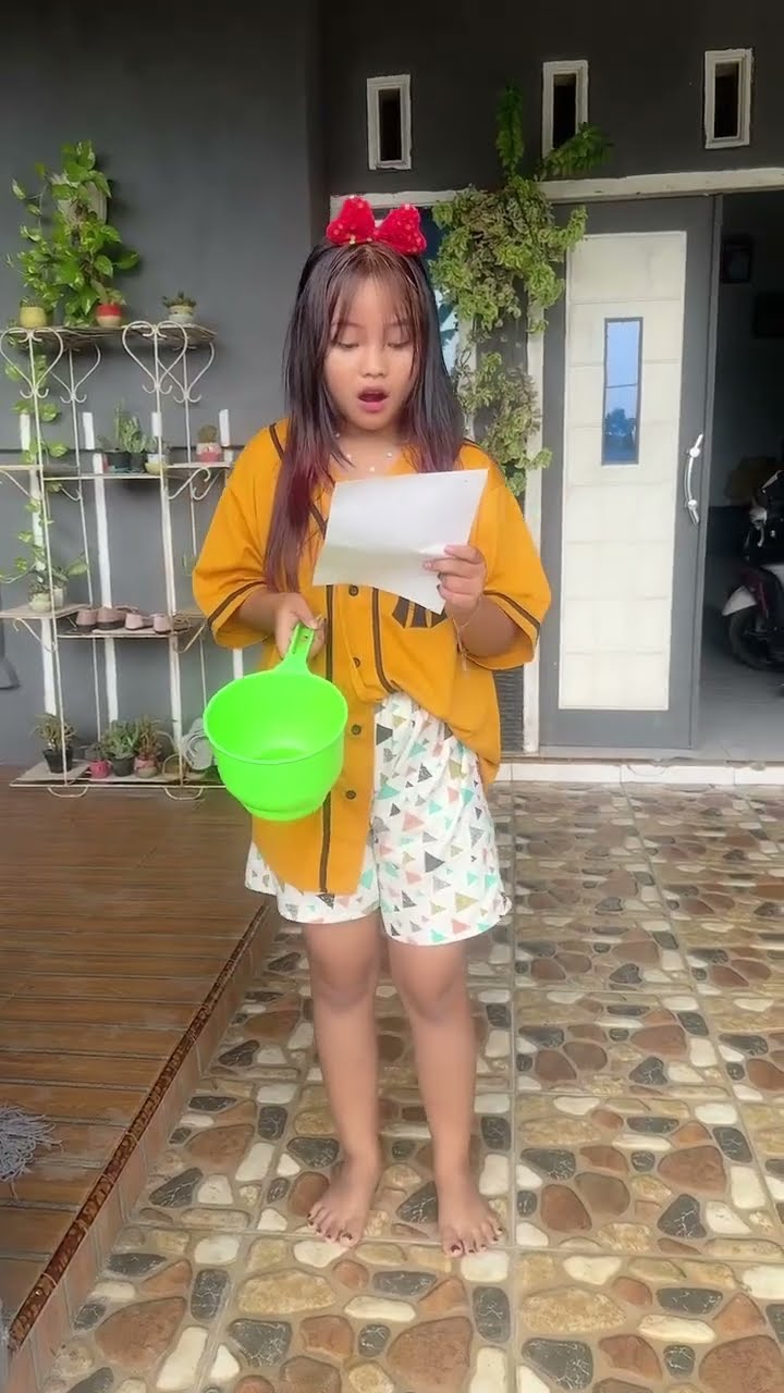 Vidio kocak dan gokil @nyaikembang1nyaikembang1 /teman baju pink?