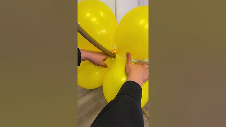 How to Easily Add a Stunning Balloon Arch to Your Round Stand