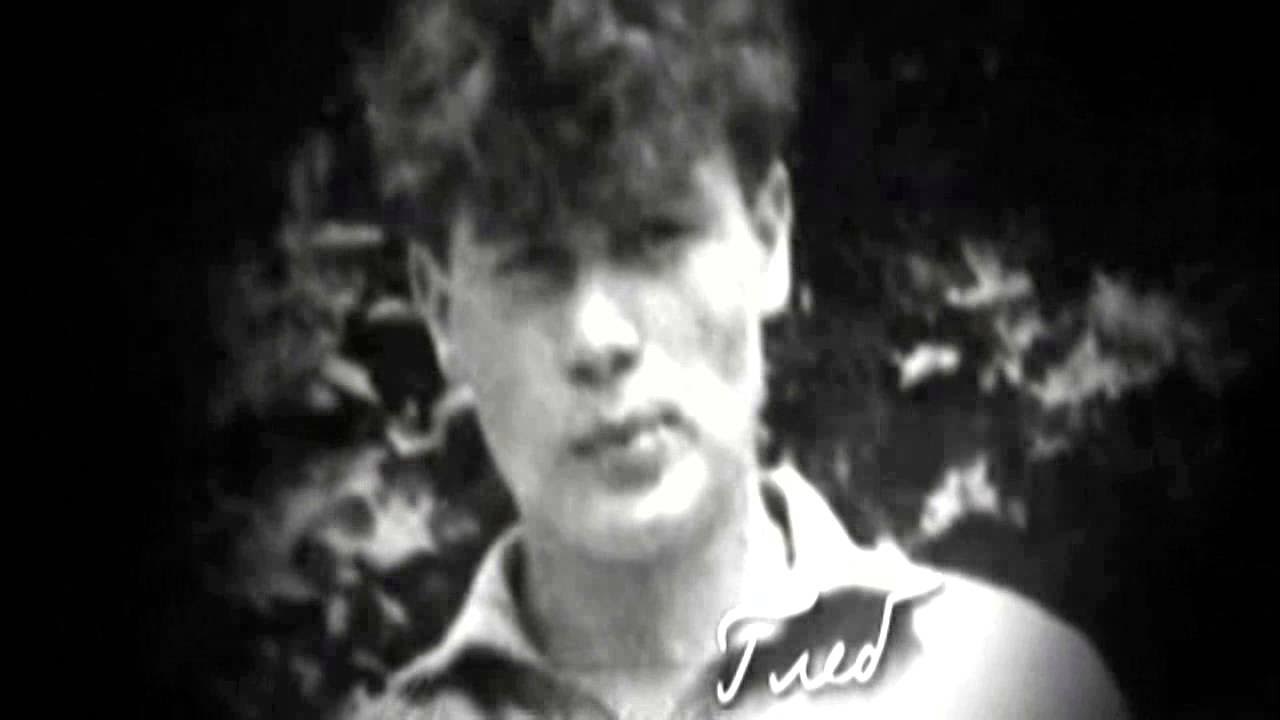 Дюмин и его семья. Песни афгана фотографии друзей. Дюмин фотографии друзей аккорды. Шансон томск фото. Я фотографии друзей перед собою разложу слушать.