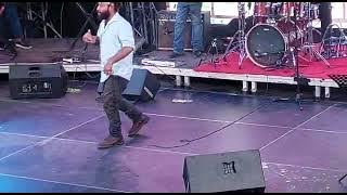 Lusi Lusi Yana - ( McDonald Taylor) Live Performance