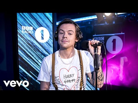 Harry Styles Covers Lizzo & Performs In The Live Lounge