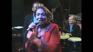 'ALGO SE ME VA' En Vivo Orquesta Los Melódicos - Canta Doris Salas 1977
