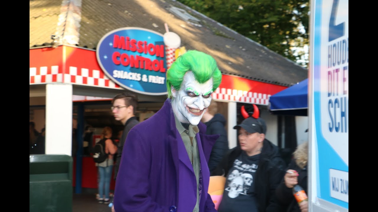 Game Over (scare zone) Fright Nights walibi holland 07/10/2017 YouTube Game Over (scare zone) Fright Nights walibi holland 07/10/2017 YouTube