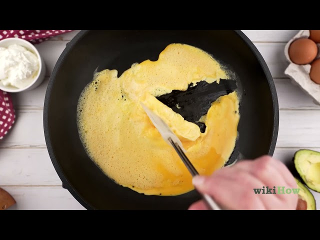 How to Make Scrambled Eggs (2 Ways!) - Jessica Gavin