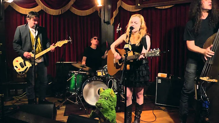 Lydia Loveless "Back on the Bottle" (explicit lyri...