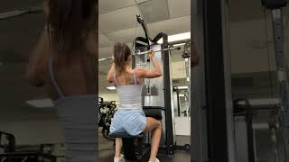Cable- Supinated- Lower Partial- Lat Pull Down