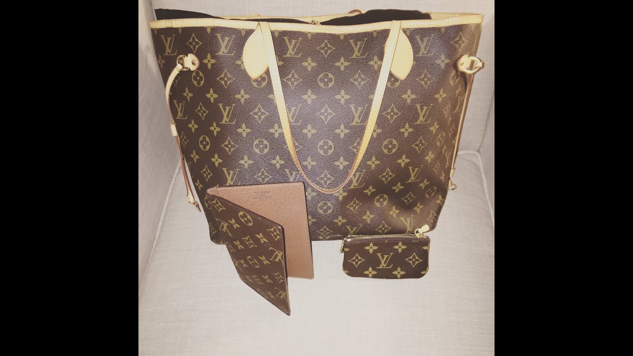 louis vuitton neverfull mm whats in my bag school edition - YouTube