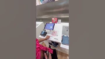 Smart, no scan checkout #youtubeshorts #japan #tokyo #uniqlo #shorts