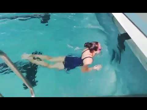 Video: Plavecké Kurzy Pre Morské Panny V Disney World
