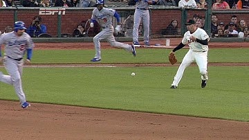 LAD@SF: Gordon drives in a run on an infield single