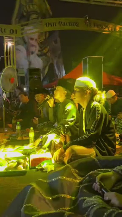 Gus Azmi & cak fandy feat jihan audi || Mughrom #sholawat #shorts #viral