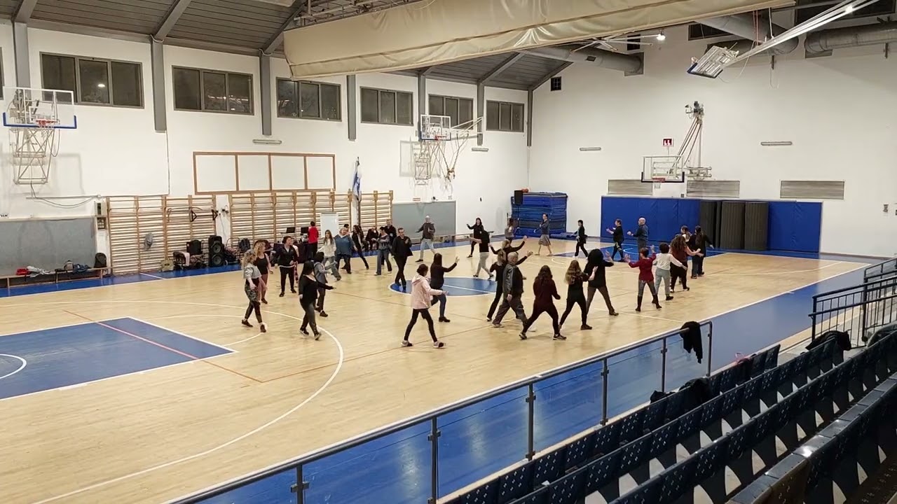 פנינים בנהרות - ריקוד