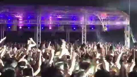 Martin Garrix opening his set at Zoukout 2016