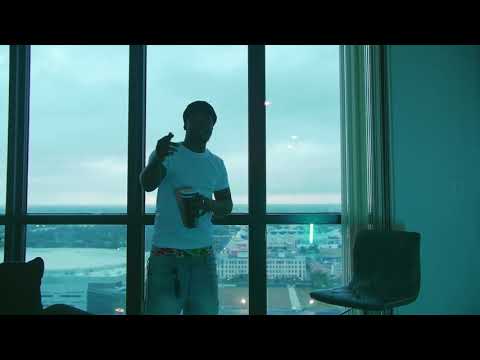 EGE Smiley- Straight 2 It (OFFICIAL MUSIC VIDEO)