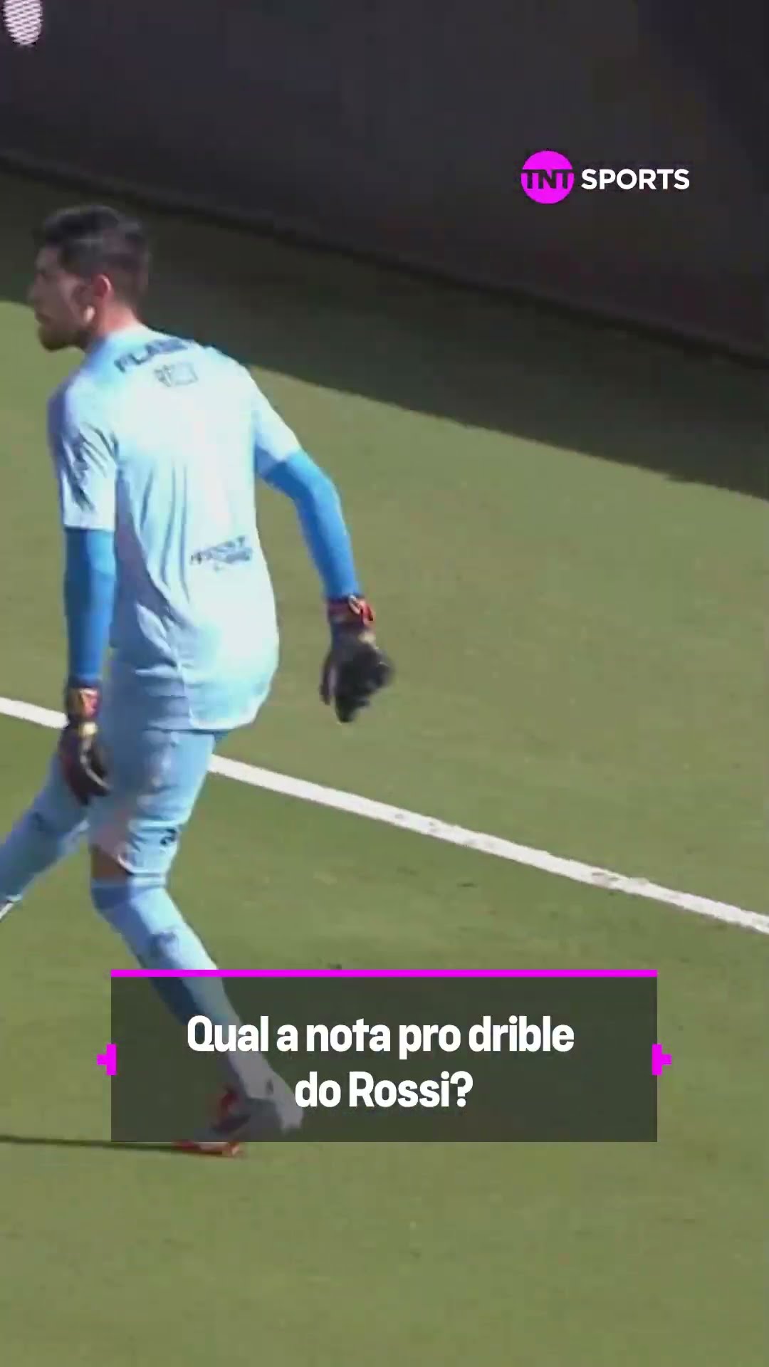 O ROSSI TÁ ABUSADO, AMIGO! SE LIGA NO DRIBLE DO GOLEIRO DO FLAMENGO CONTRA O SÃO PAULO NA FC SERIES
